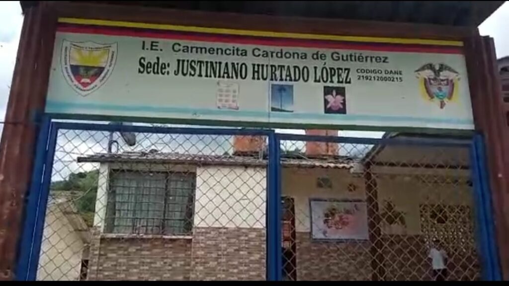 CENTRO DOCENTE JUSTINIANO HURTADO LÓPEZ 